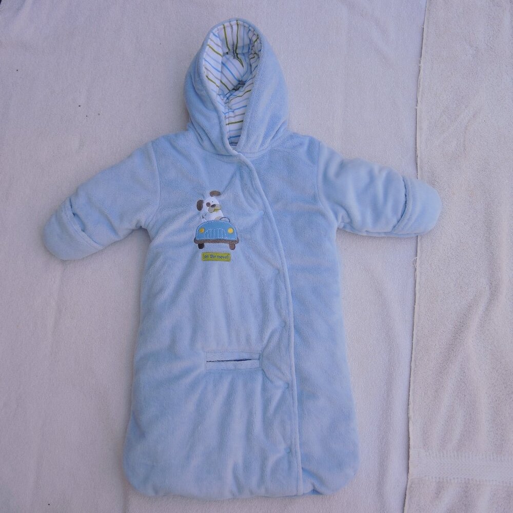 Child of Mine Baby Boy Bunting Snap Close Winter Snow Suit Size 3-6 Months